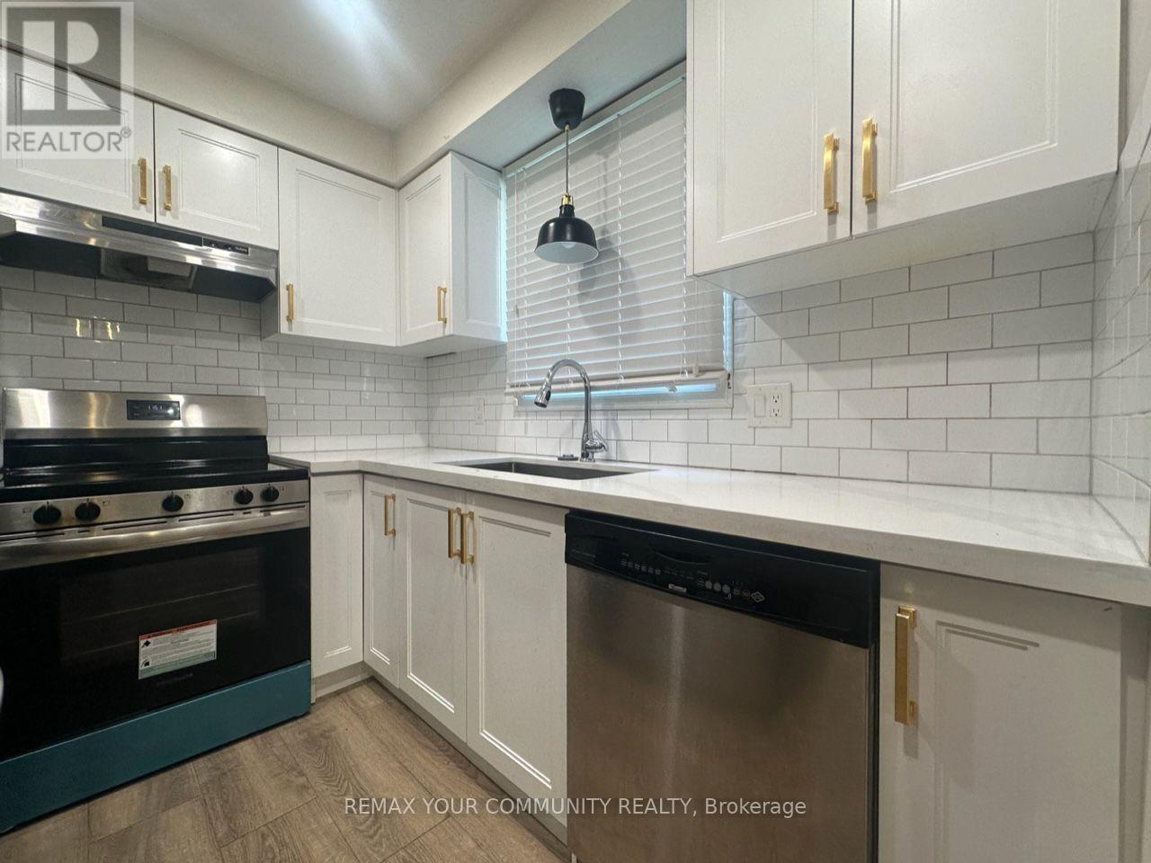 9 Buchanan Crescent, Thorold, Ontario  L2V 4S2 - Photo 5 - X13634352