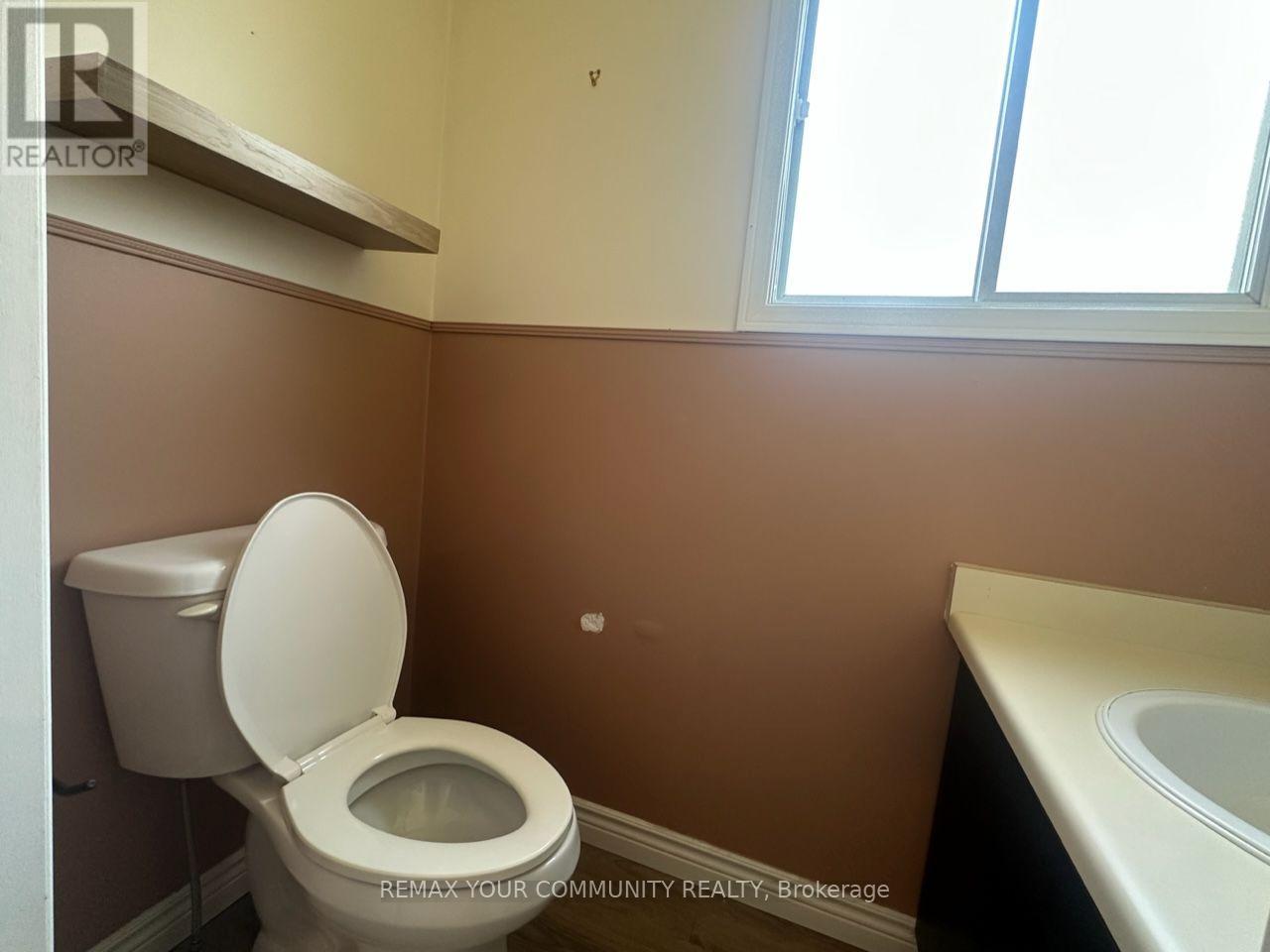 9 Buchanan Crescent, Thorold, Ontario  L2V 4S2 - Photo 9 - X13634352