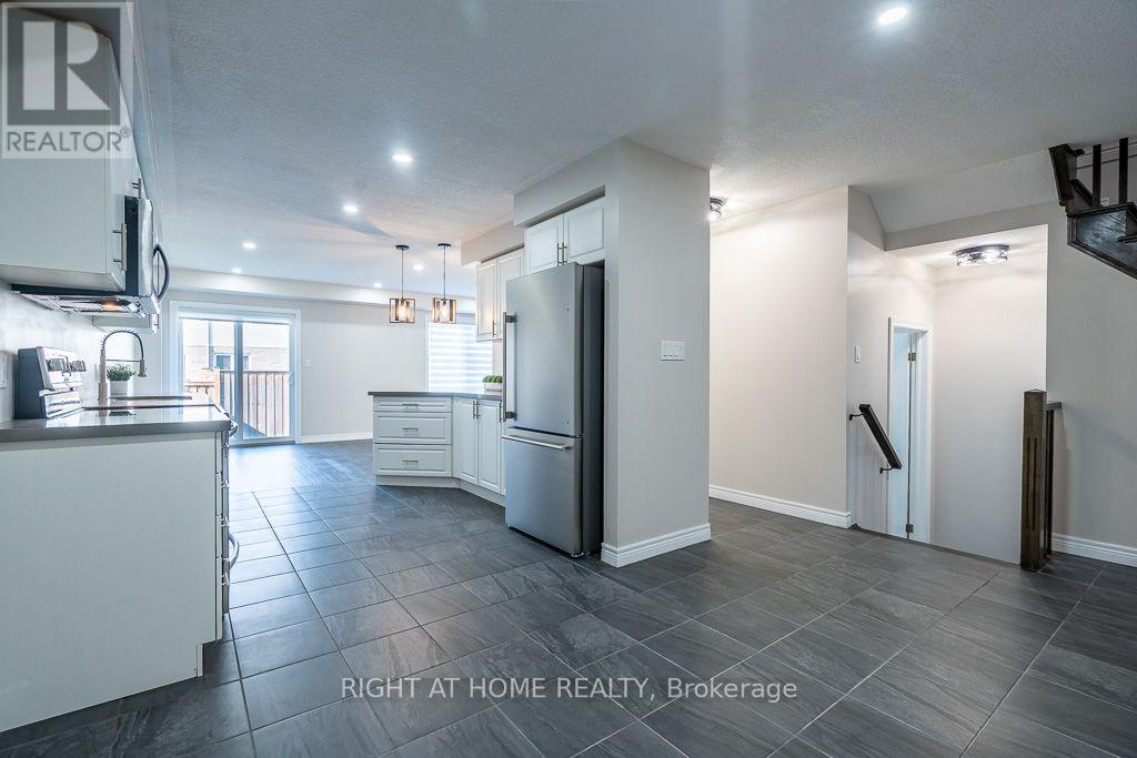 10 Cittadella Boulevard, Hamilton, Ontario L8J 3H5 - Photo 7 - X13634394