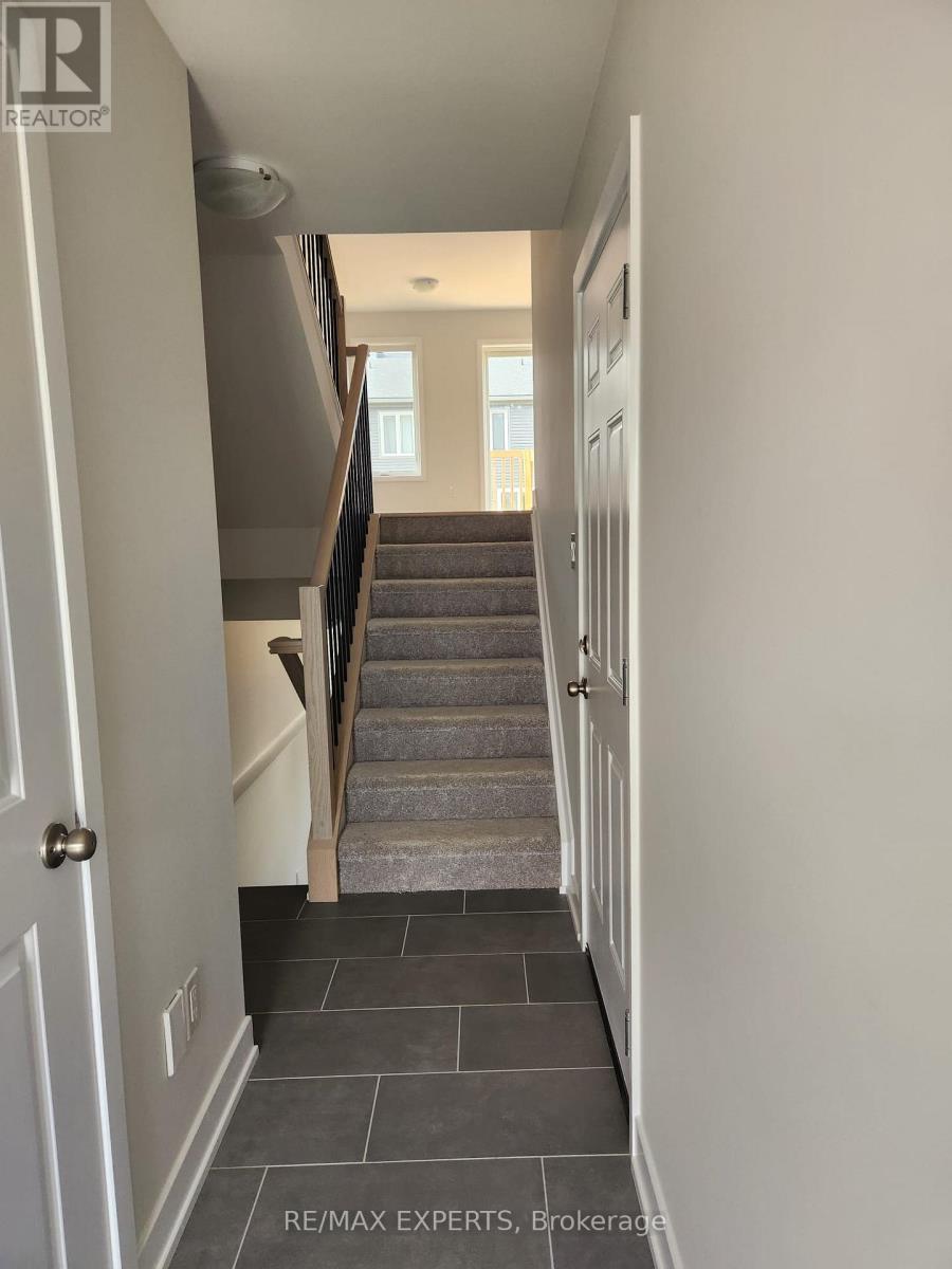 95 Whitcomb Crescent E, Smiths Falls, Ontario  K7A 0C1 - Photo 4 - X13634446