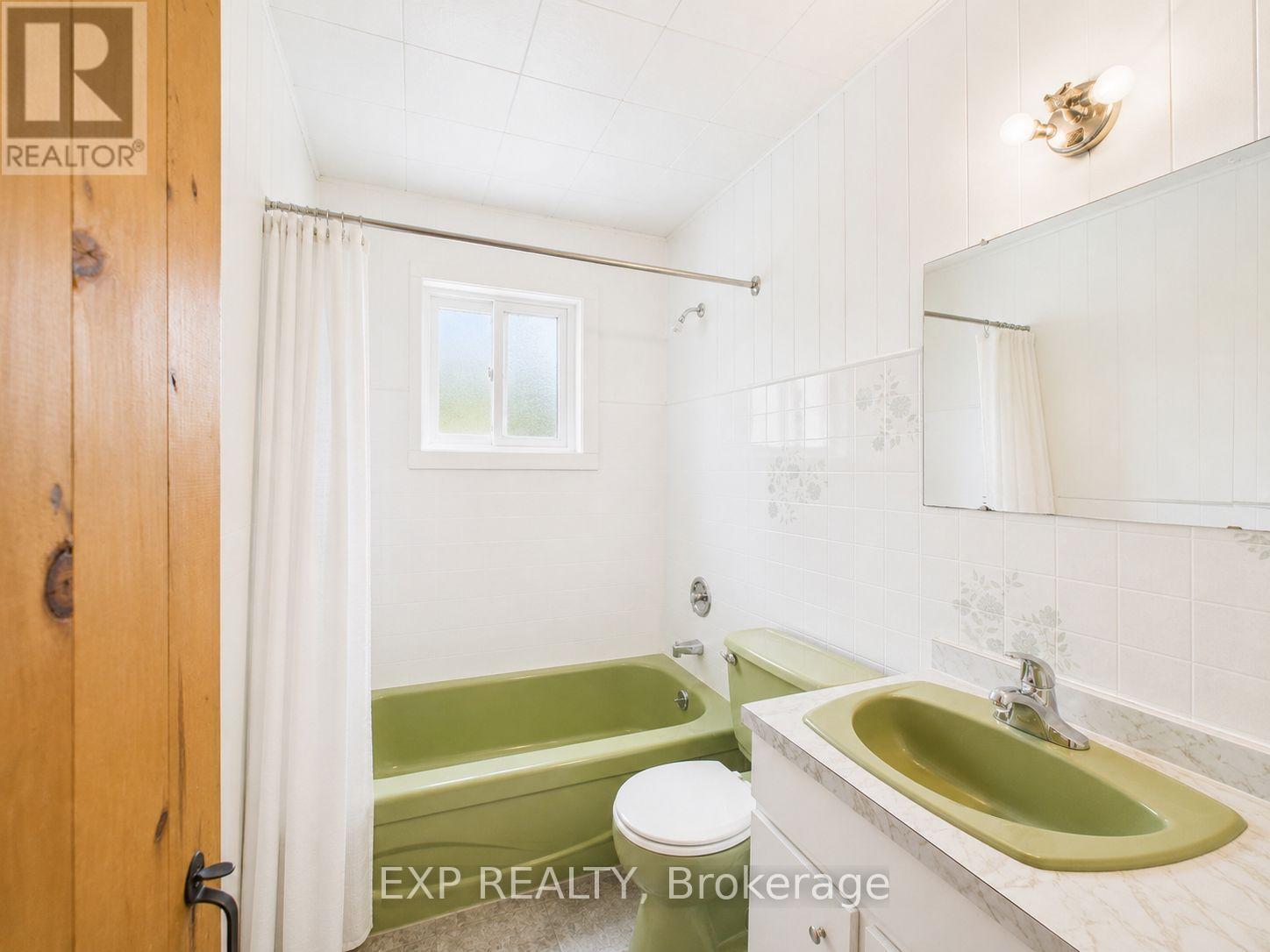68 North Shore Road, Saugeen Shores, Ontario  N0H 2C6 - Photo 7 - X13634492