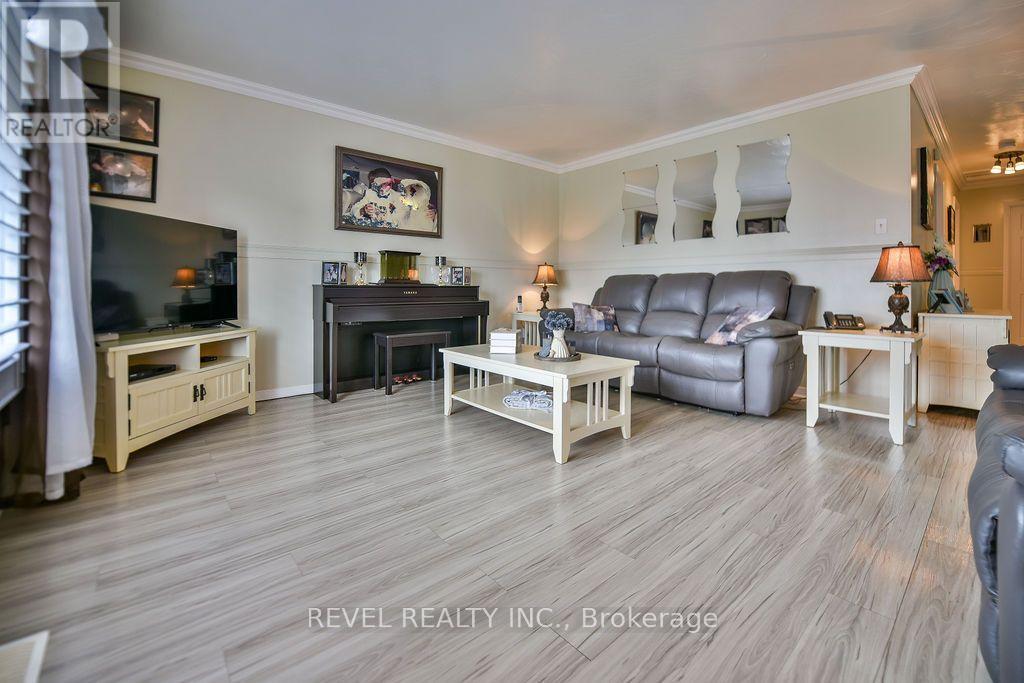 216 Renee Place, Timmins, Ontario  P4P 1E8 - Photo 3 - T13593466