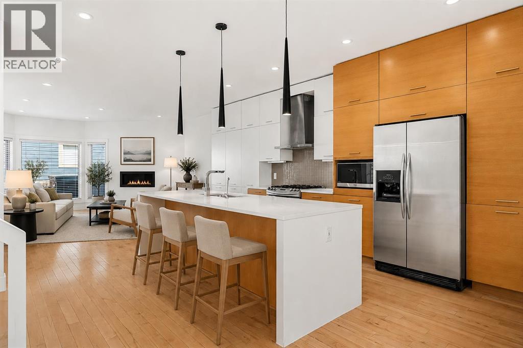 4828 20 Avenue NW, Calgary, Alberta  T3B 0V3 - Photo 2 - A2332506