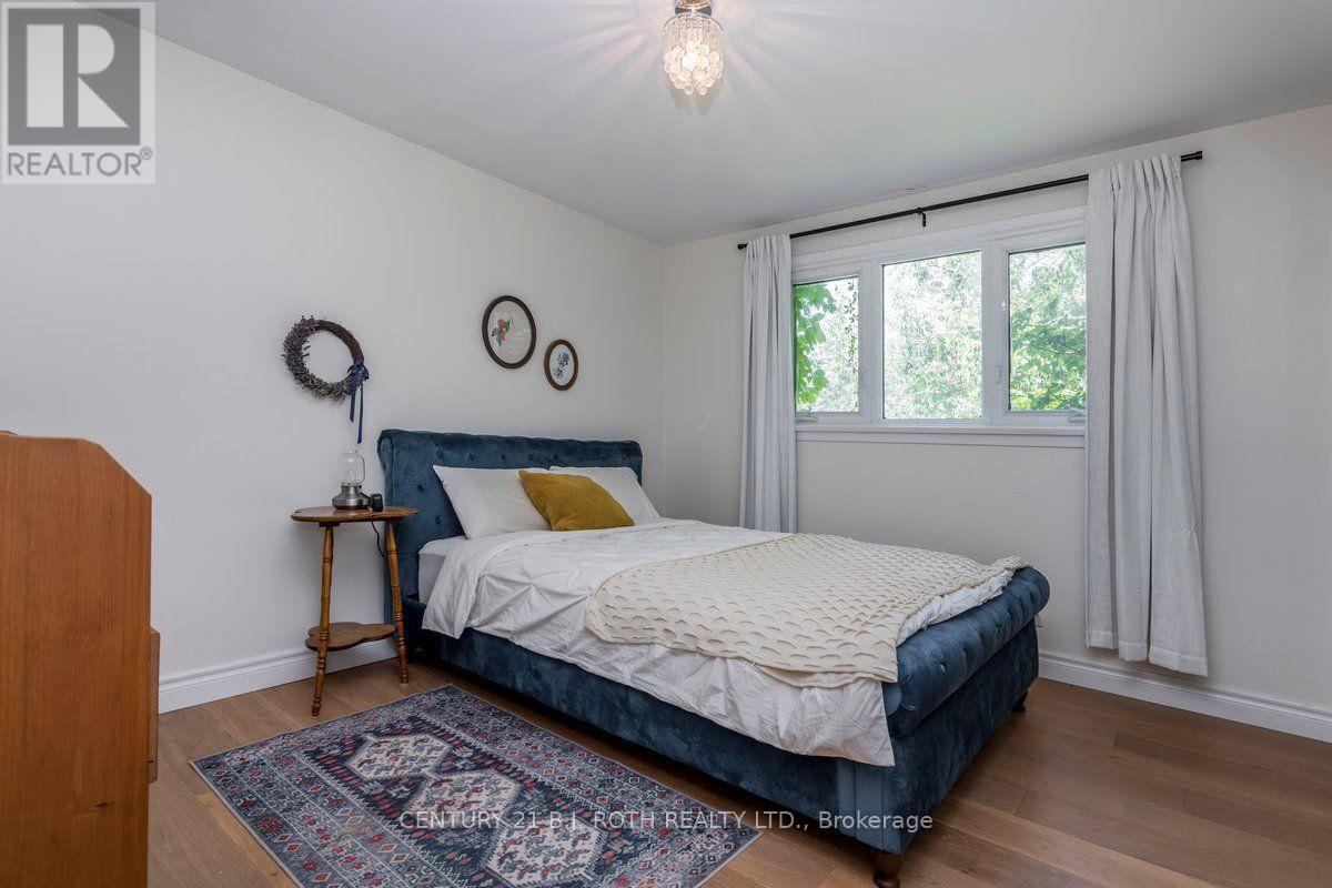 1 Ottaway Avenue, Barrie, Ontario  L4M 2W6 - Photo 8 - S13571160