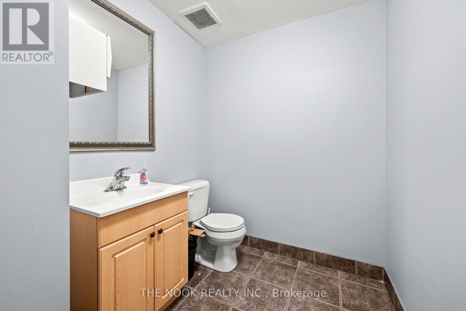 2b - 337 King Street W, Oshawa, Ontario  L1J 2J8 - Photo 8 - E13634728