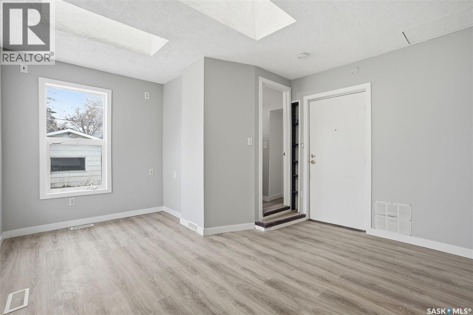 1721 E Avenue N, Saskatoon, Saskatchewan  S7L 1V3 - Photo 25 - SK044425