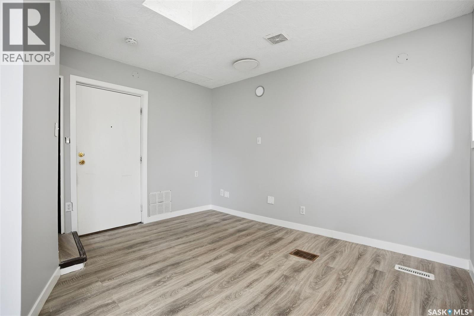 1721 E Avenue N, Saskatoon, Saskatchewan  S7L 1V3 - Photo 26 - SK044425