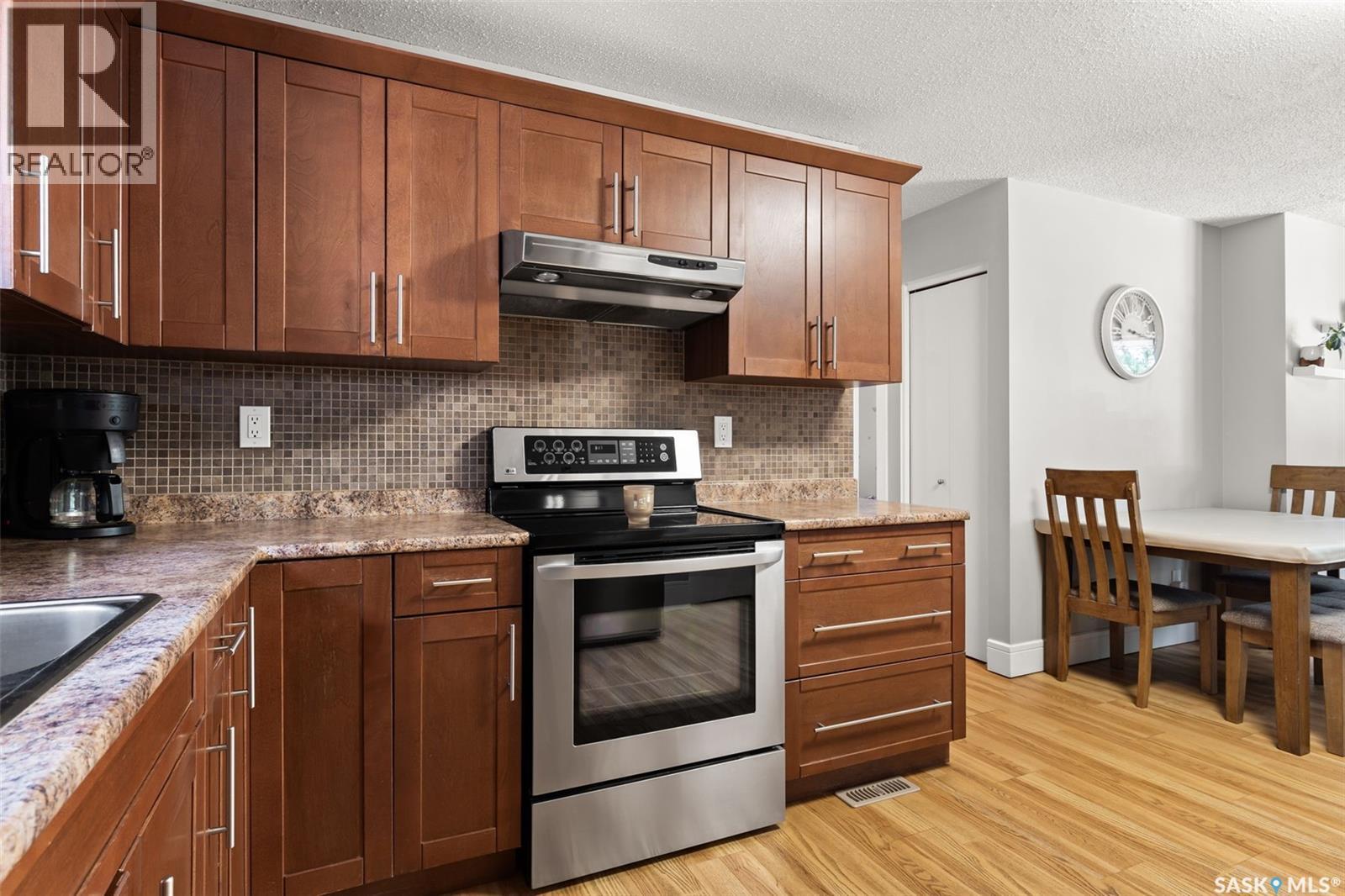 23 Price Crescent, Regina, Saskatchewan  S4R 6R7 - Photo 10 - SK044337