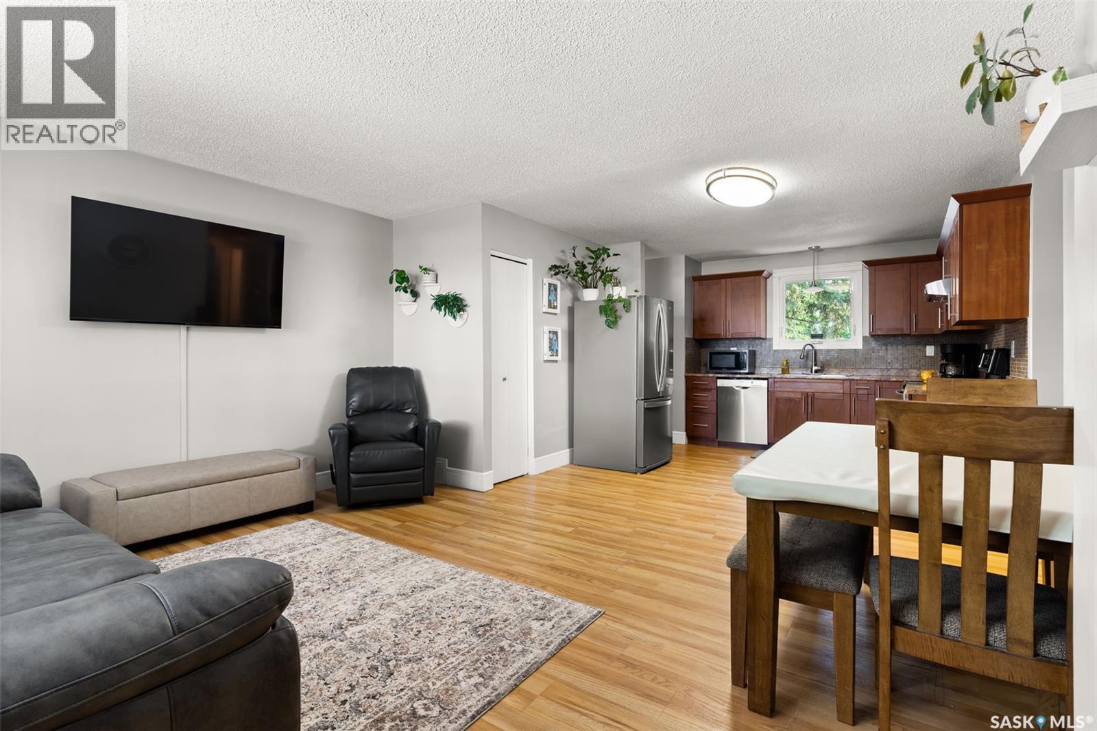 23 Price Crescent, Regina, Saskatchewan  S4R 6R7 - Photo 7 - SK044337