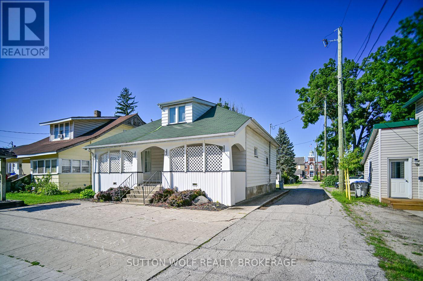 40 Caradoc Street N, Strathroy-Caradoc, Ontario  N7G 2M6 - Photo 3 - X13634628