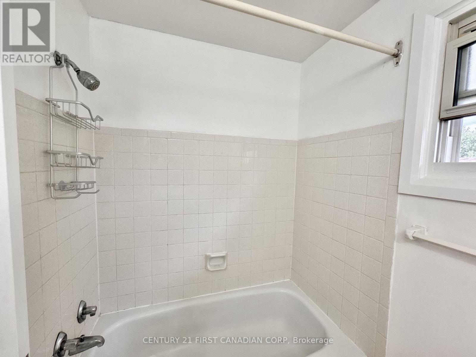 841 Jalna Boulevard, London South, Ontario  N6E 2S2 - Photo 12 - X13634678
