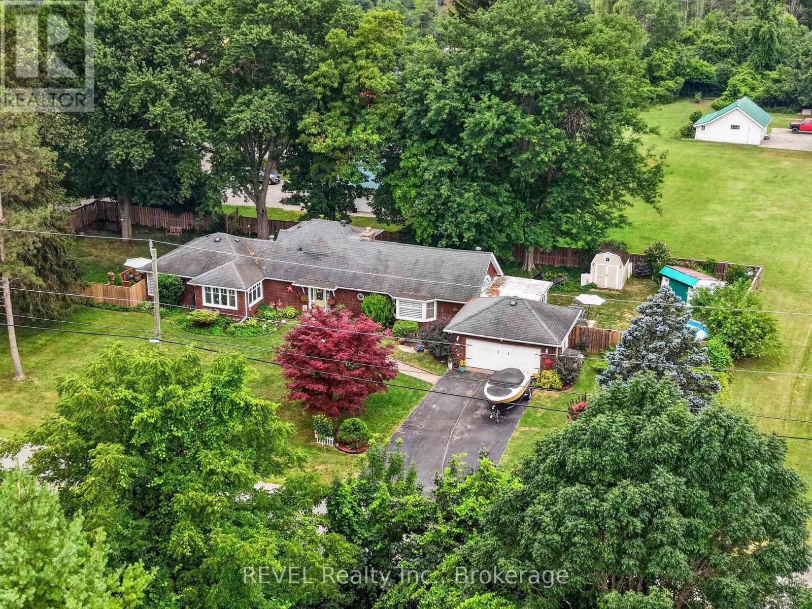 2631 THOMPSON ROAD, Fort Erie, Ontario