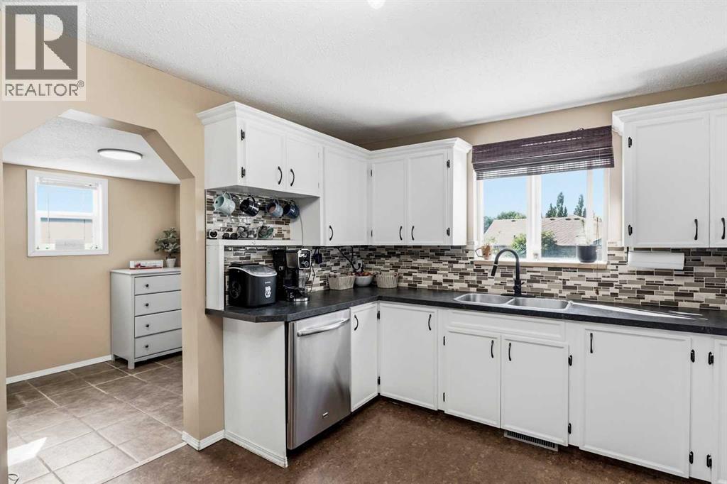 17, 829 20 Street, Spruce View, Alberta  T0M 1V0 - Photo 6 - A2333961