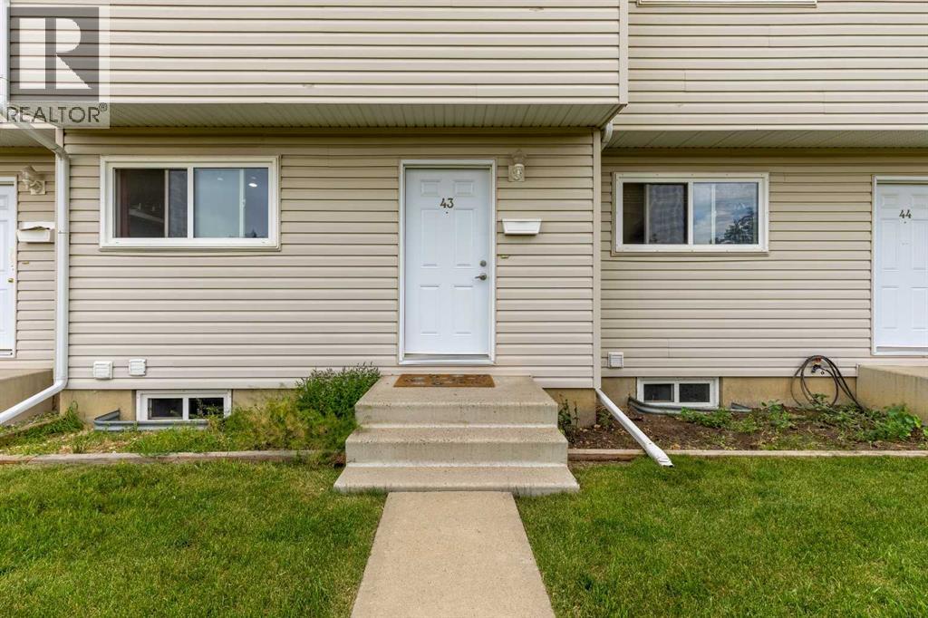 43, 55 Lemoyne Crescent W, Lethbridge, Alberta T1K 4J7 - Photo 4 - A2330868