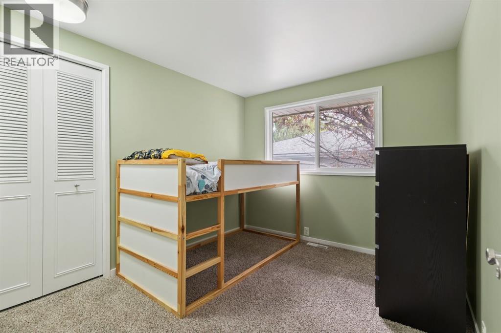 28 Cantrell Bay Sw, Calgary, Alberta  T2W 2C2 - Photo 17 - A2319747