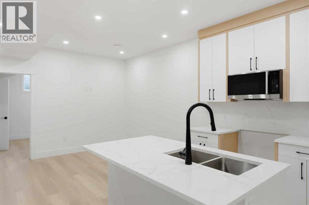 4537 21 Avenue NW, Calgary, Alberta  T3B 0W3 - Photo 30 - A2326438