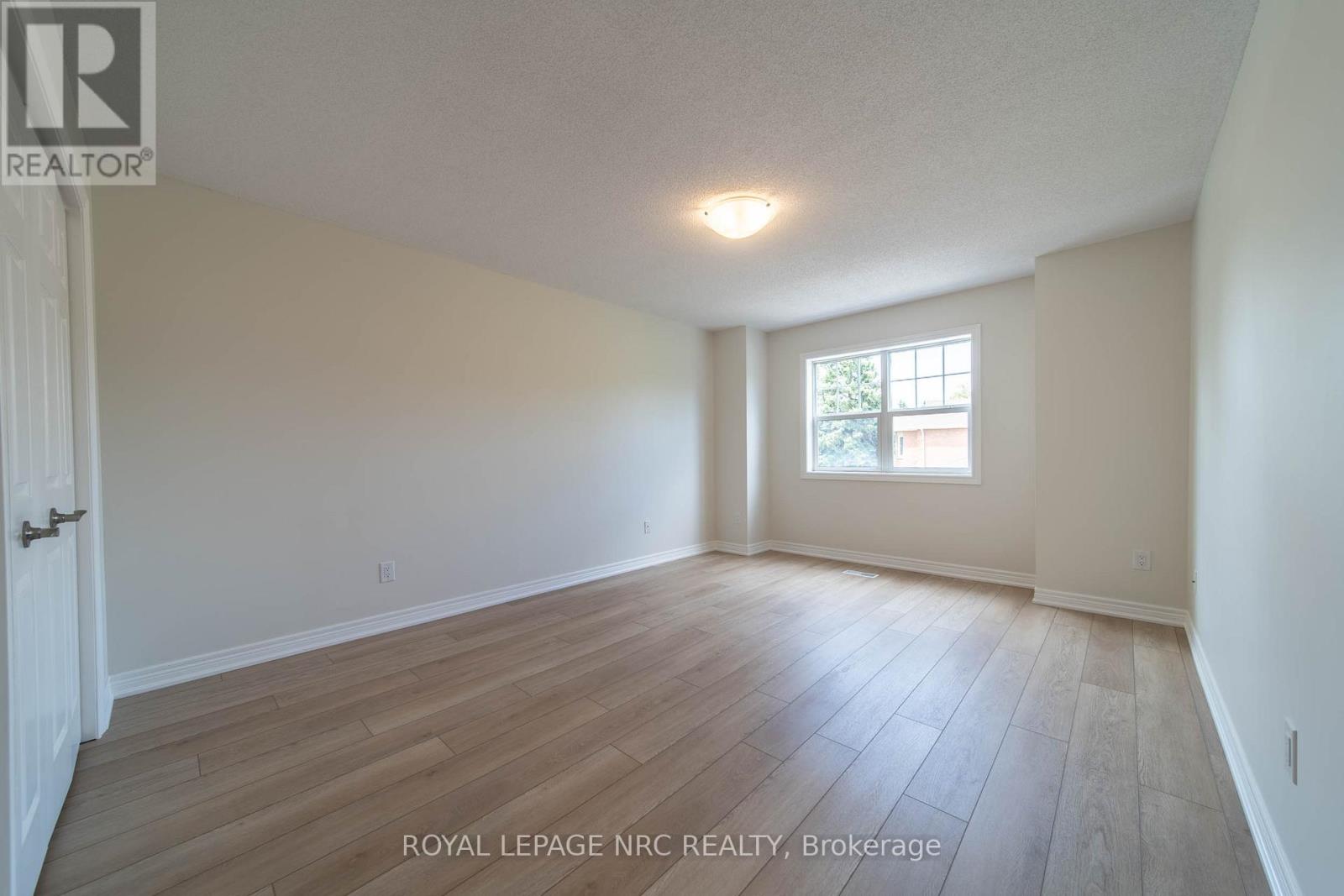 3 - 5200 Dorchester Road, Niagara Falls, Ontario  L2E 7M6 - Photo 22 - X13634788