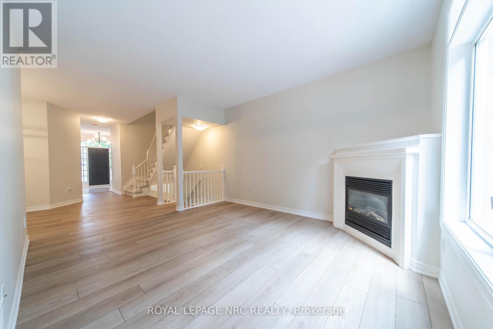 3 - 5200 Dorchester Road, Niagara Falls, Ontario  L2E 7M6 - Photo 5 - X13634788