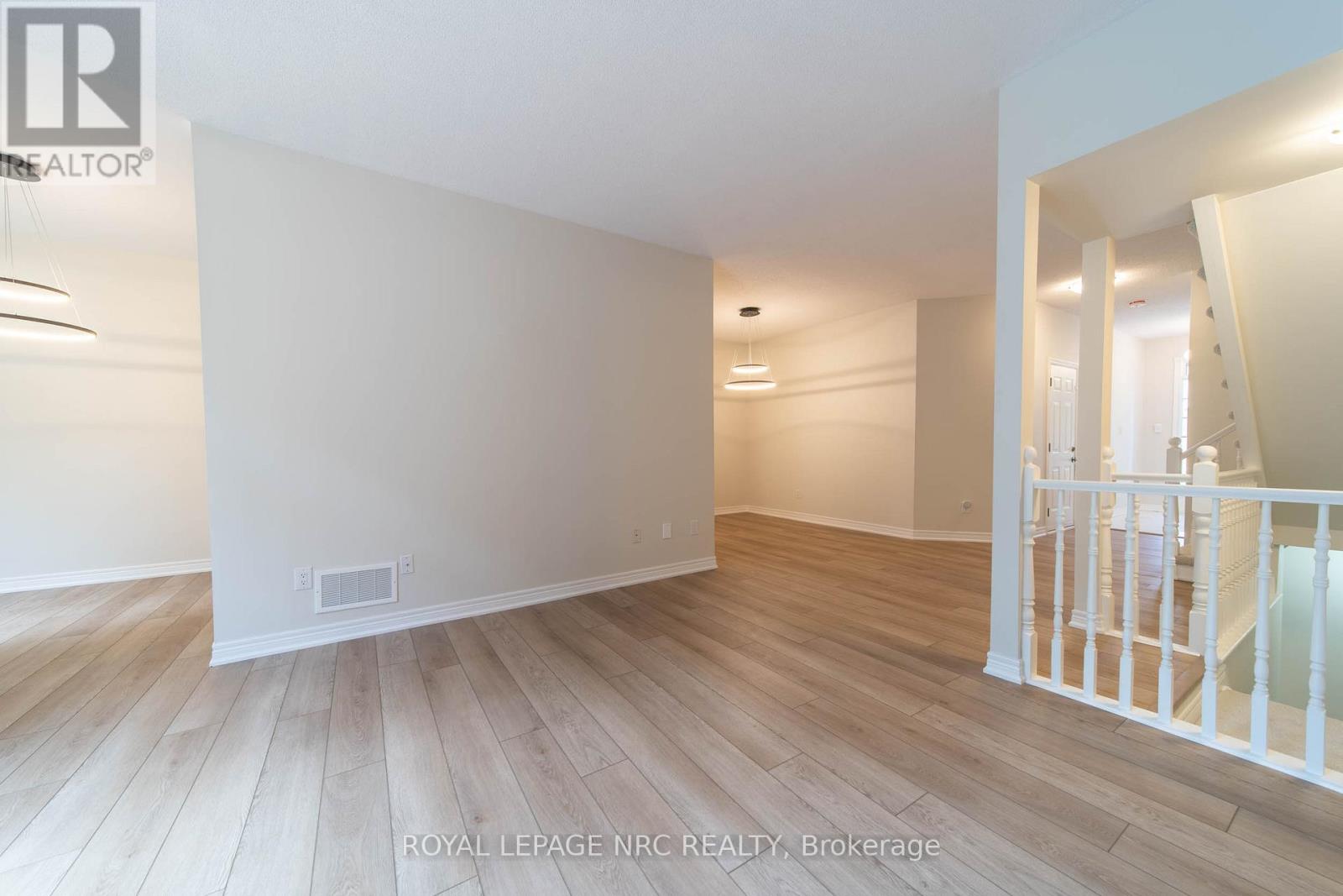 3 - 5200 Dorchester Road, Niagara Falls, Ontario  L2E 7M6 - Photo 7 - X13634788