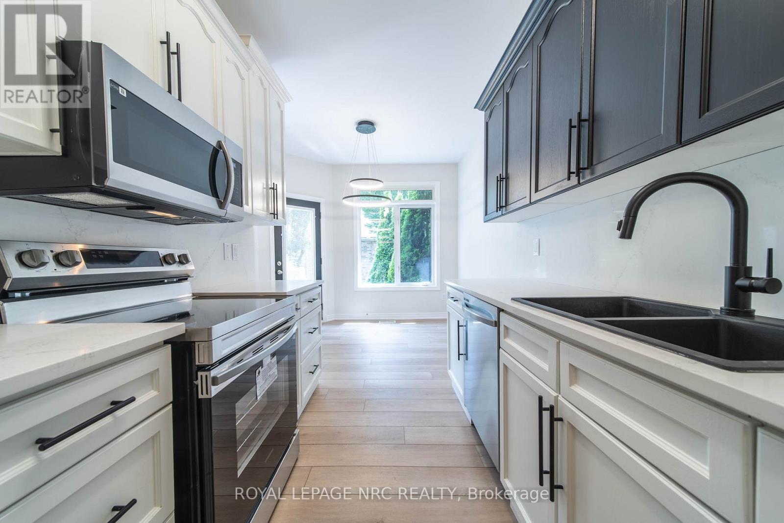 3 - 5200 Dorchester Road, Niagara Falls, Ontario  L2E 7M6 - Photo 8 - X13634788