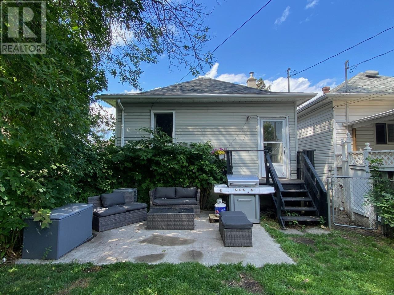 822 Pruden St, Thunder Bay, Ontario  P7C 2K3 - Photo 2 - TB2602217