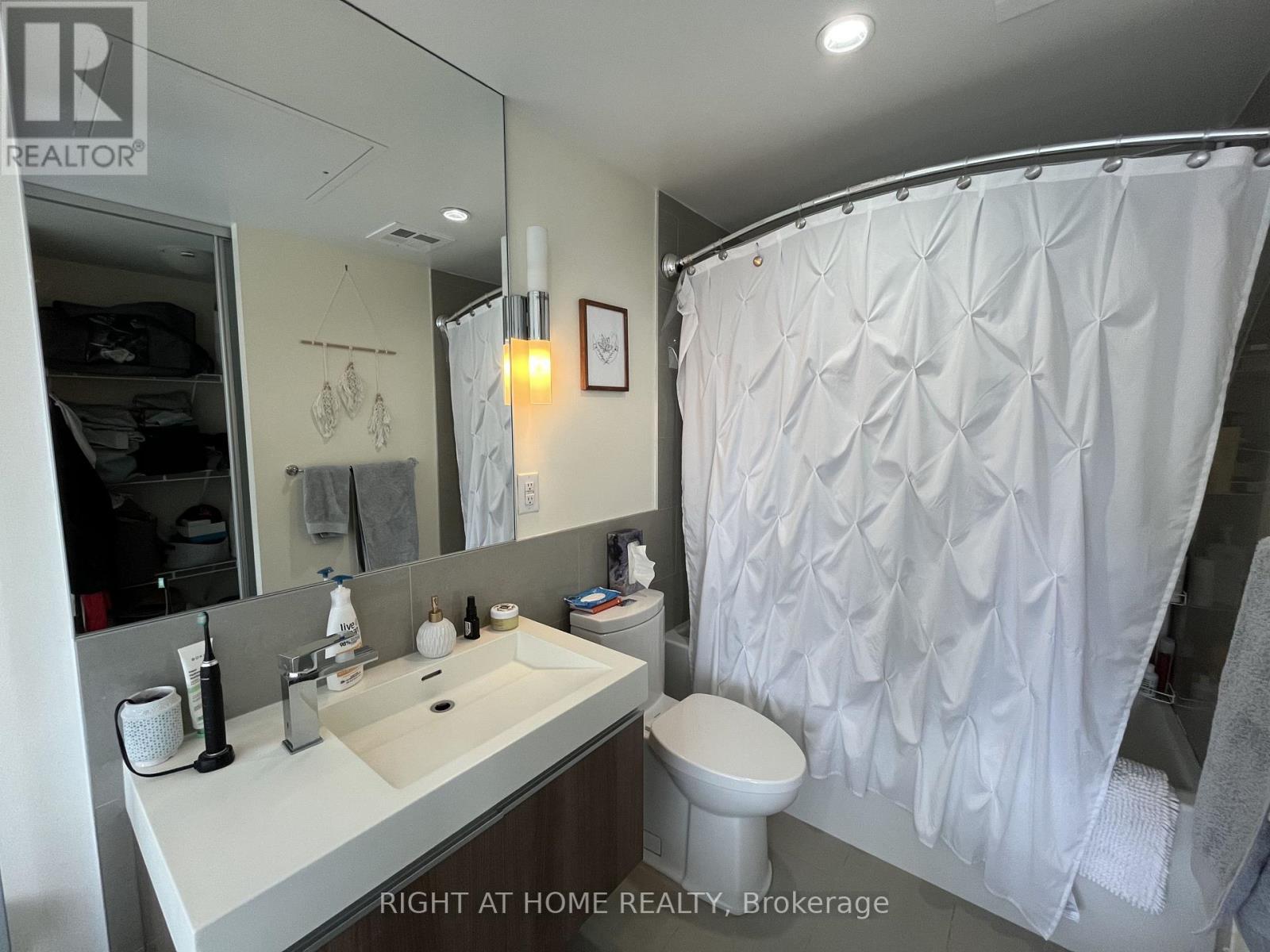 1708 - 70 Distillery Lane, Toronto, Ontario  M5A 0E3 - Photo 12 - C13634614