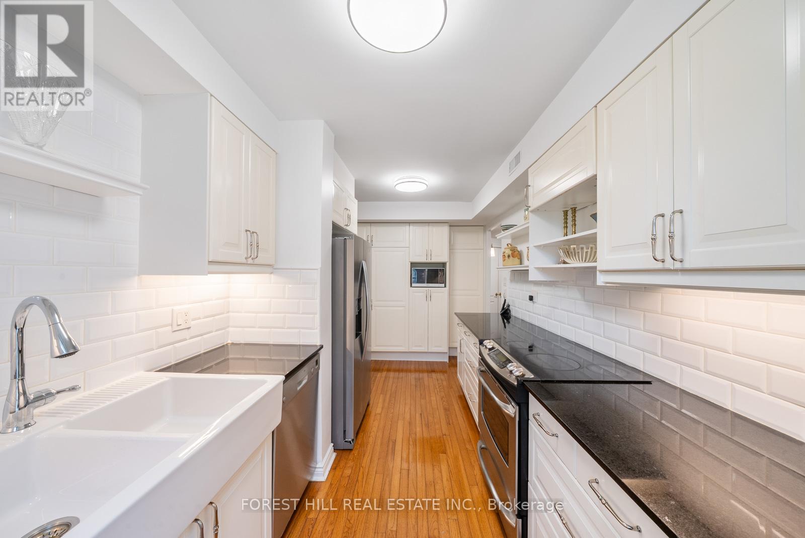 301 - 717 Eglinton Avenue W, Toronto, Ontario  M5N 1C9 - Photo 18 - C13634706