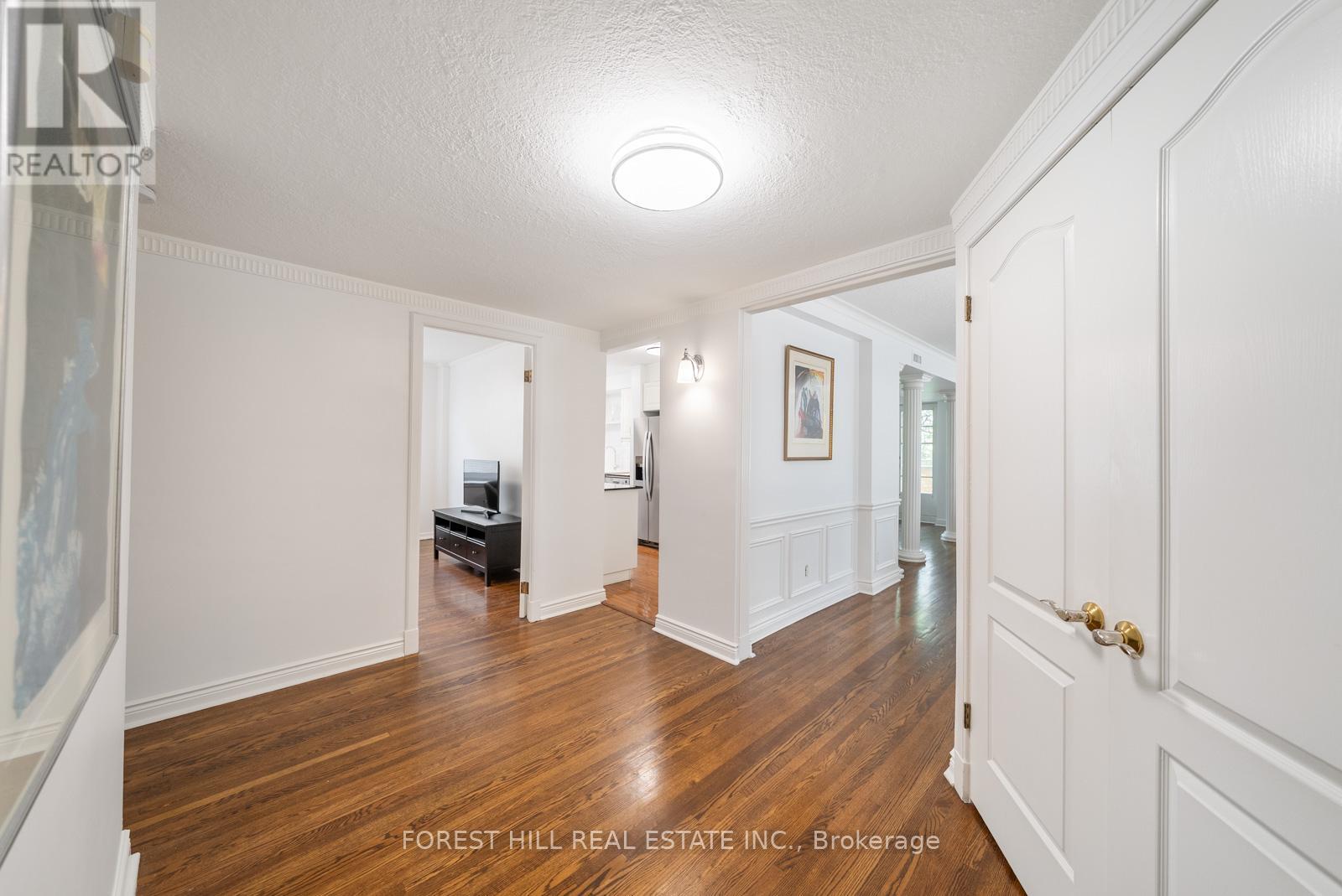 301 - 717 Eglinton Avenue W, Toronto, Ontario  M5N 1C9 - Photo 5 - C13634706