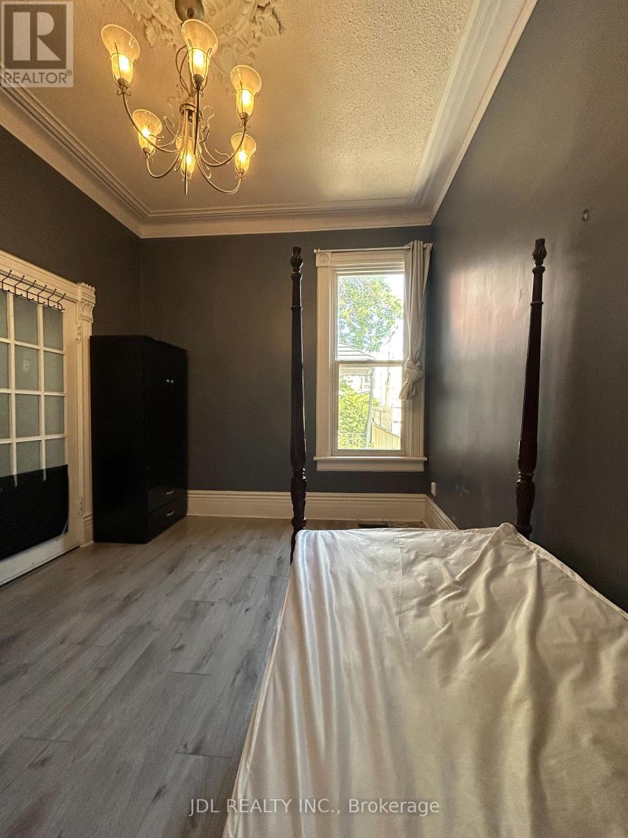 Suite A Main Floor - 137 Denison Ave Avenue, Toronto, Ontario  M5T 2N2 - Photo 5 - C13634770
