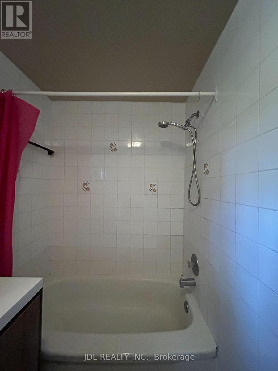 Suite A Main Floor - 137 Denison Ave Avenue, Toronto, Ontario  M5T 2N2 - Photo 8 - C13634770