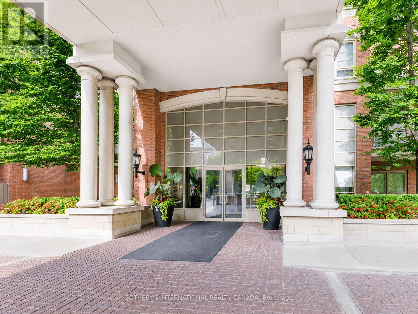 224 - 21 BURKEBROOK PLACE, Toronto, Ontario