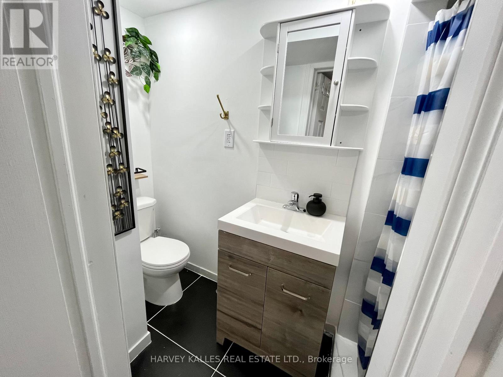 Lower - 26 Leyton Avenue, Toronto, Ontario  M1L 3T4 - Photo 17 - E13634658