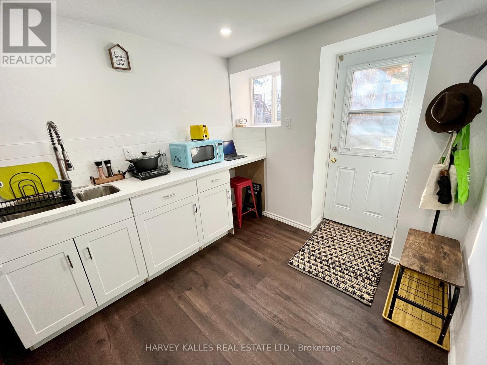 Lower - 26 Leyton Avenue, Toronto, Ontario  M1L 3T4 - Photo 5 - E13634658