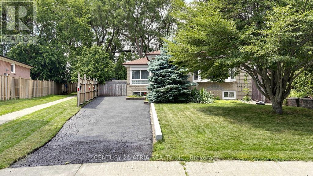 <div class="slider-price">$859,000</div><p>22 Jeffton Crescent, Toronto, Ontario</p>