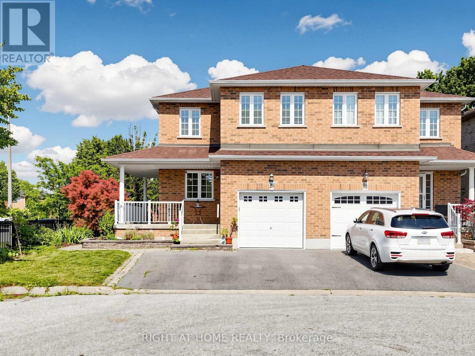 25 Teagarden Court, Whitby, Ontario  L1R 3G1 - Photo 1 - E13634774