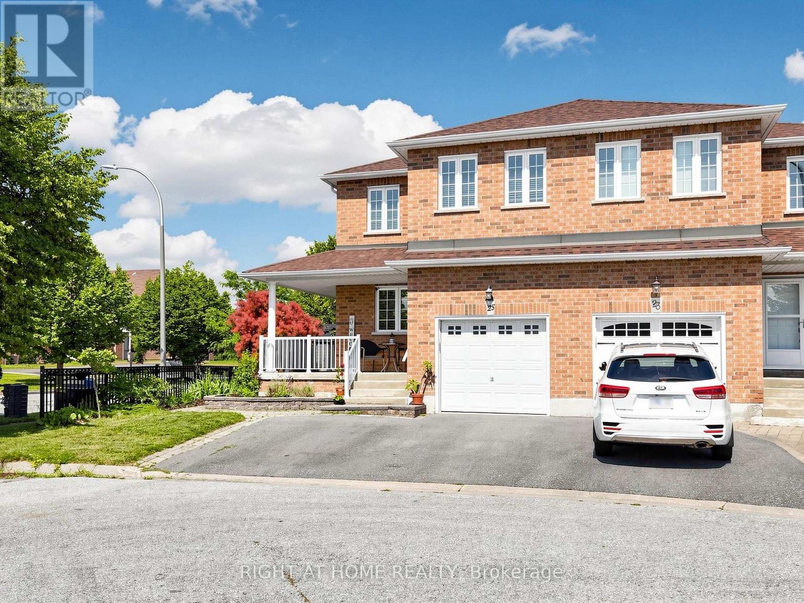 25 Teagarden Court, Whitby, Ontario  L1R 3G1 - Photo 2 - E13634774