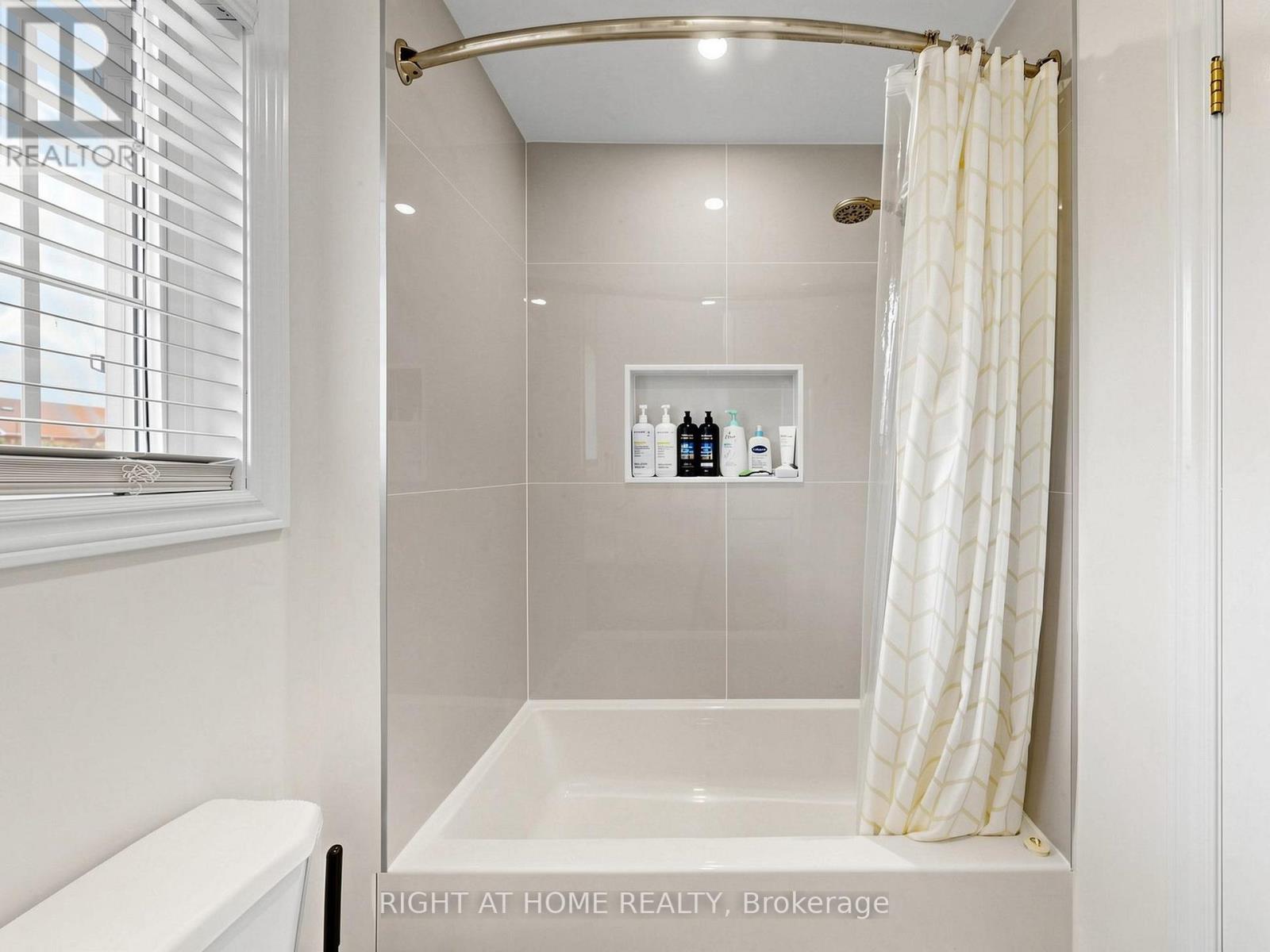 25 Teagarden Court, Whitby, Ontario  L1R 3G1 - Photo 30 - E13634774
