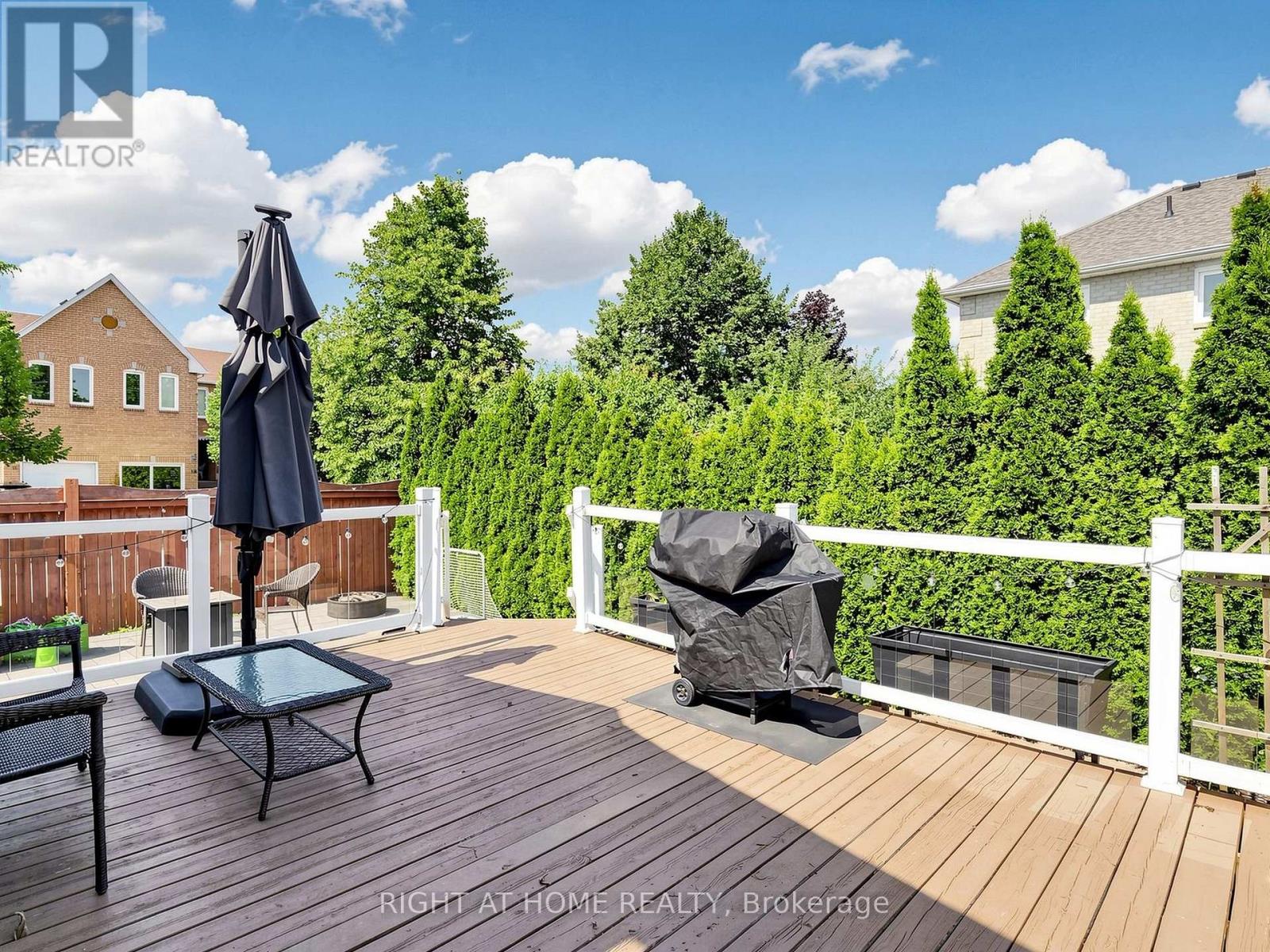 25 Teagarden Court, Whitby, Ontario  L1R 3G1 - Photo 38 - E13634774