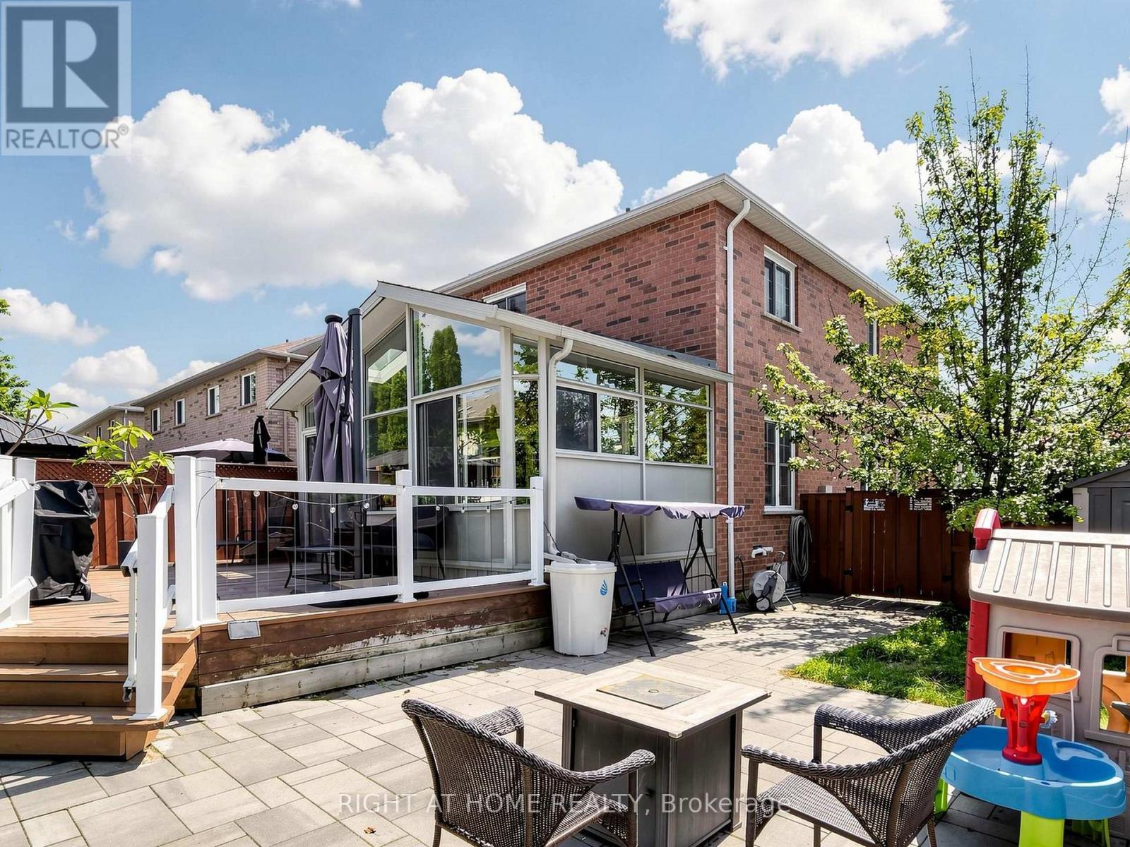 25 Teagarden Court, Whitby, Ontario  L1R 3G1 - Photo 43 - E13634774