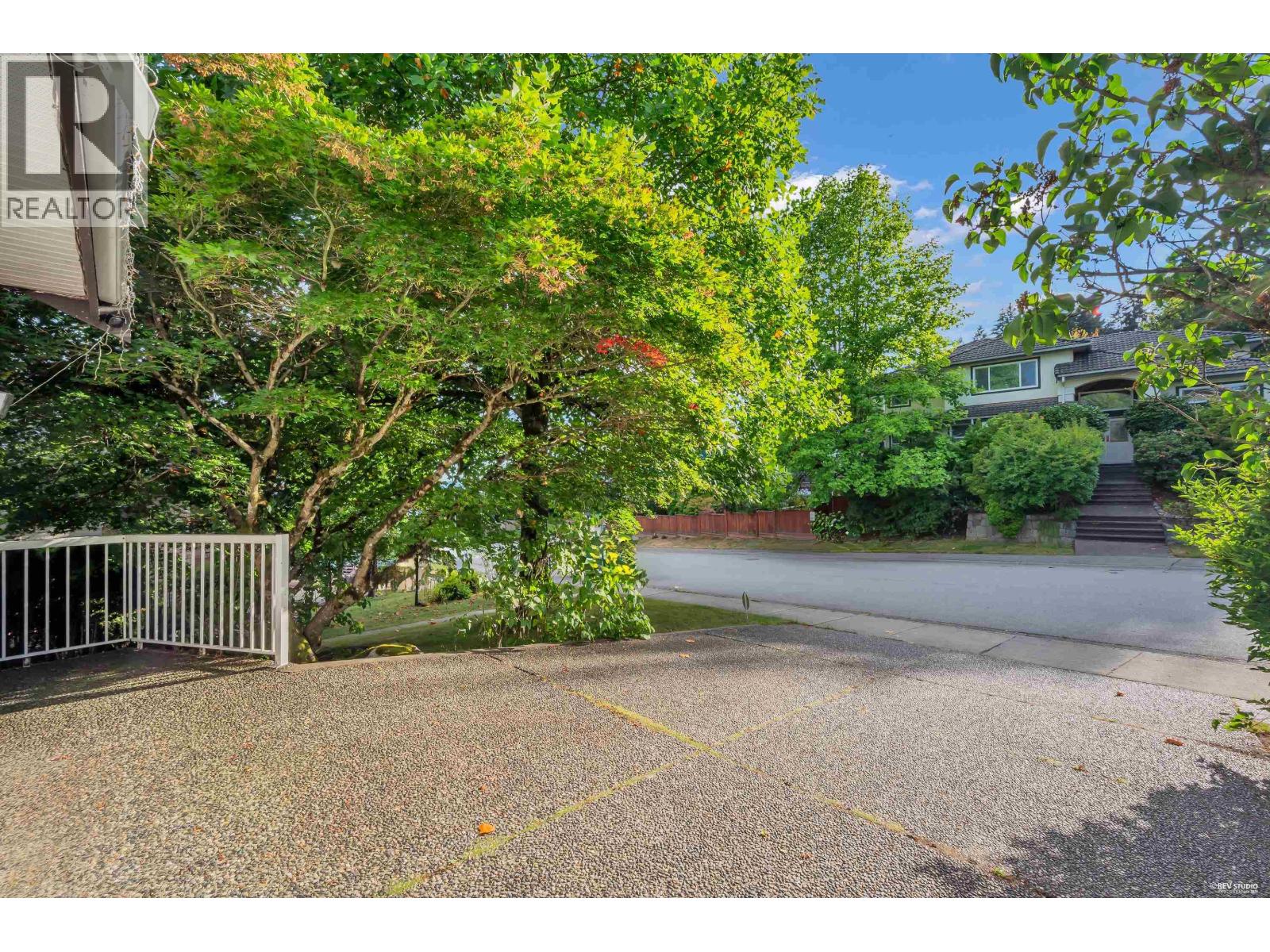 1591 Alpine Lane, Coquitlam, British Columbia  V3E 3A6 - Photo 37 - R3152078