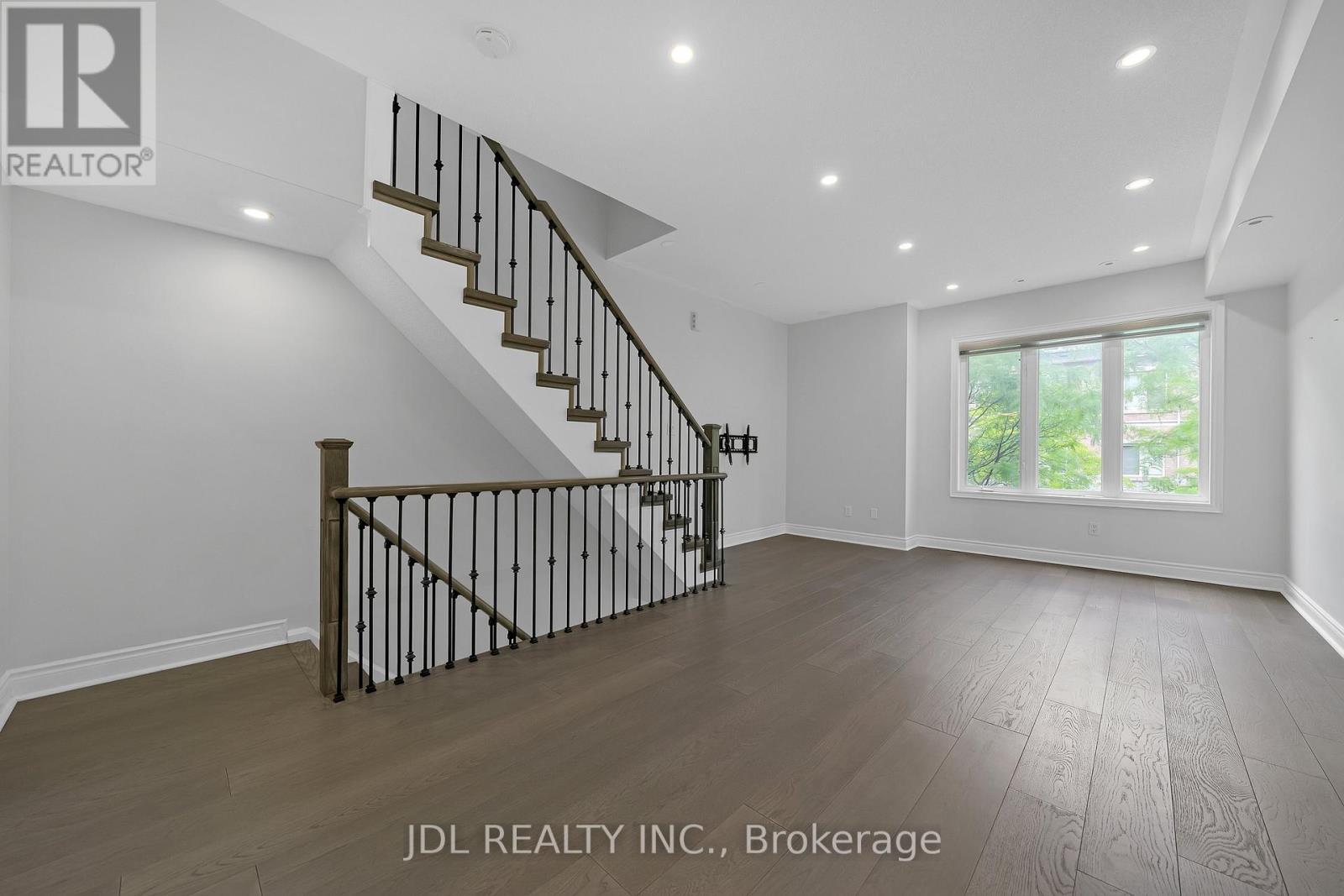 25 Galleria Parkway, Markham, Ontario  L3T 0A3 - Photo 10 - N13634608