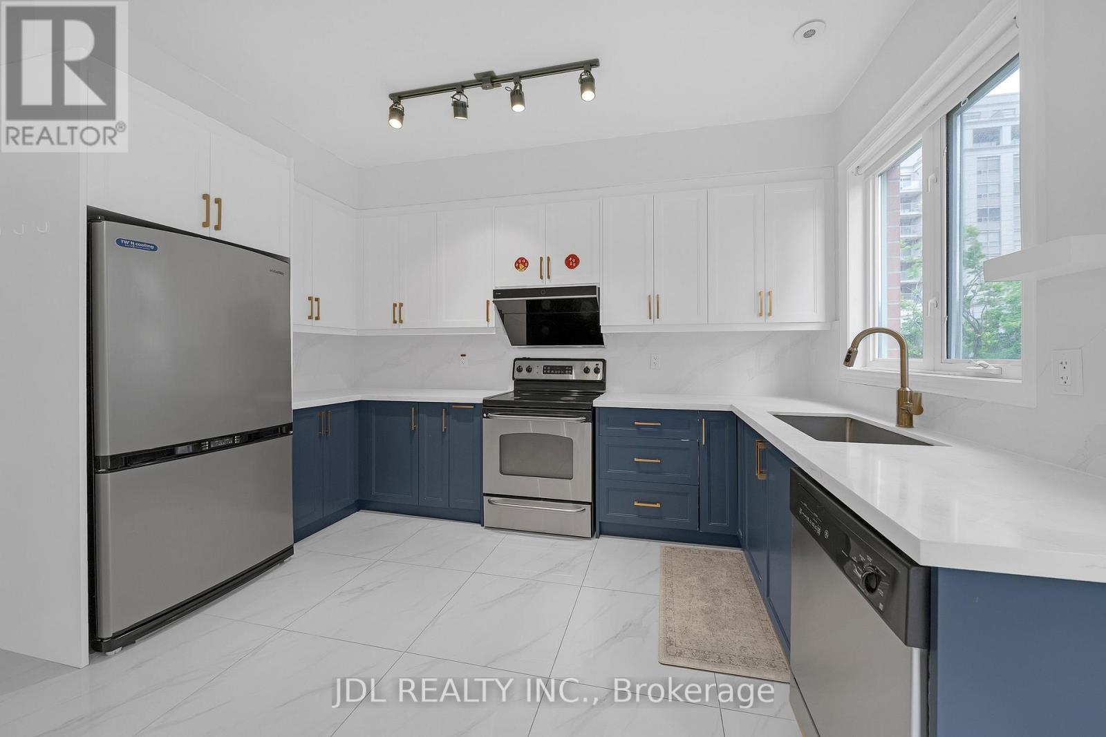 25 Galleria Parkway, Markham, Ontario  L3T 0A3 - Photo 13 - N13634608