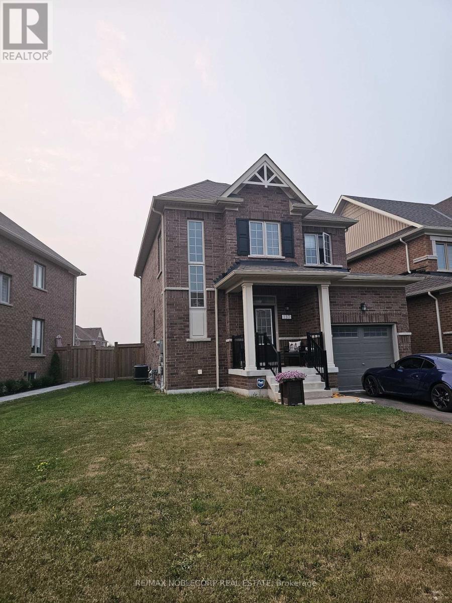137 CASSERLEY CRESCENT