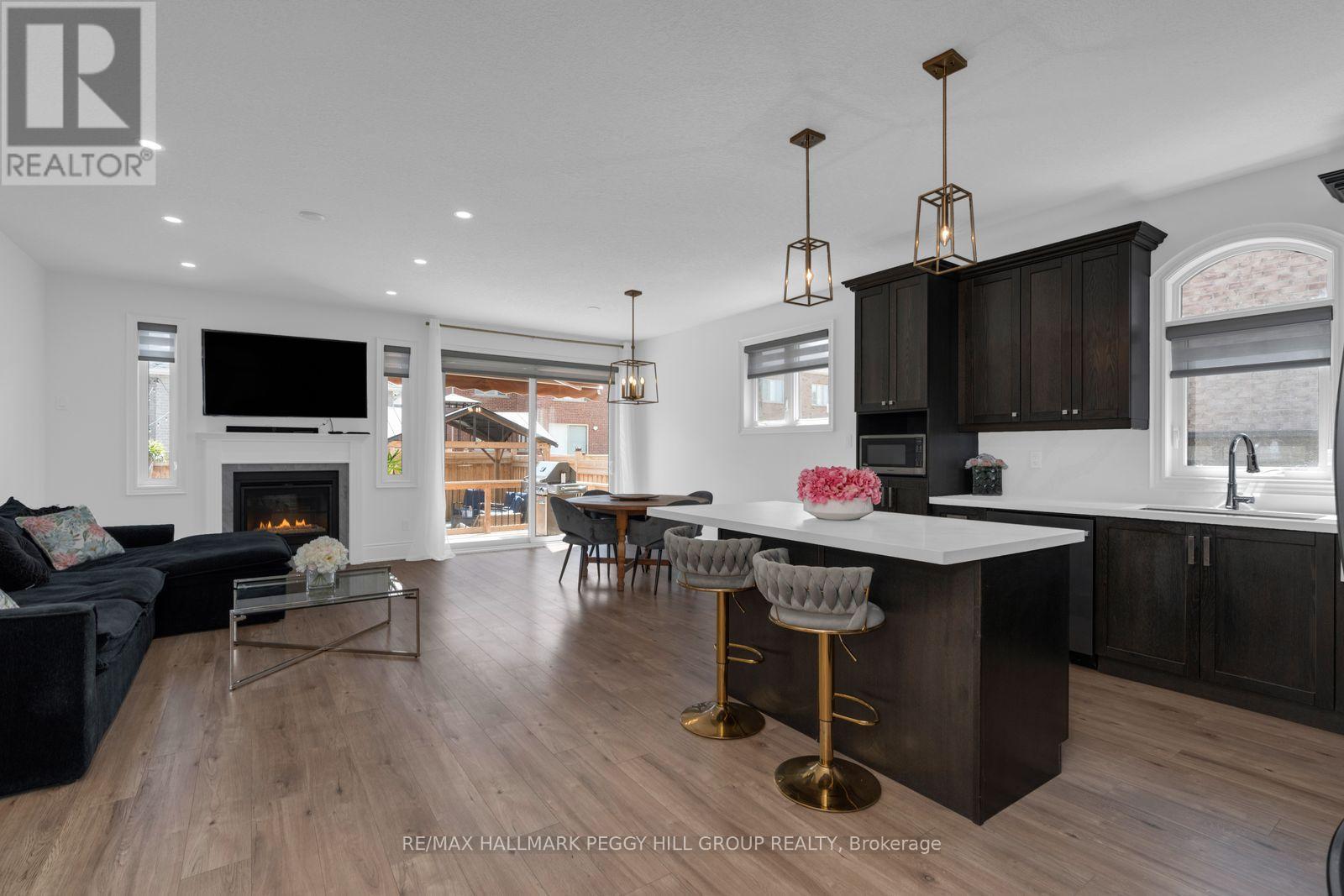 5 Wood Crescent, Essa (Angus), Ontario  L3W 0M5 - Photo 3 - N13634752