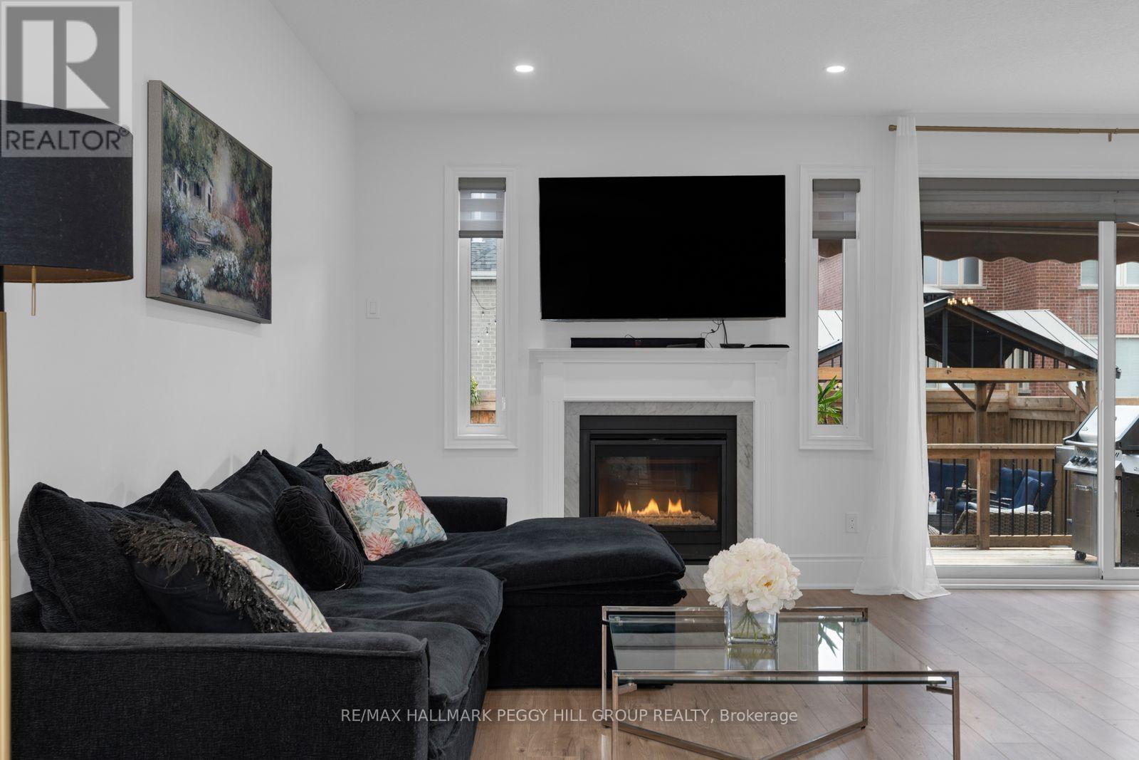 5 Wood Crescent, Essa (Angus), Ontario  L3W 0M5 - Photo 6 - N13634752