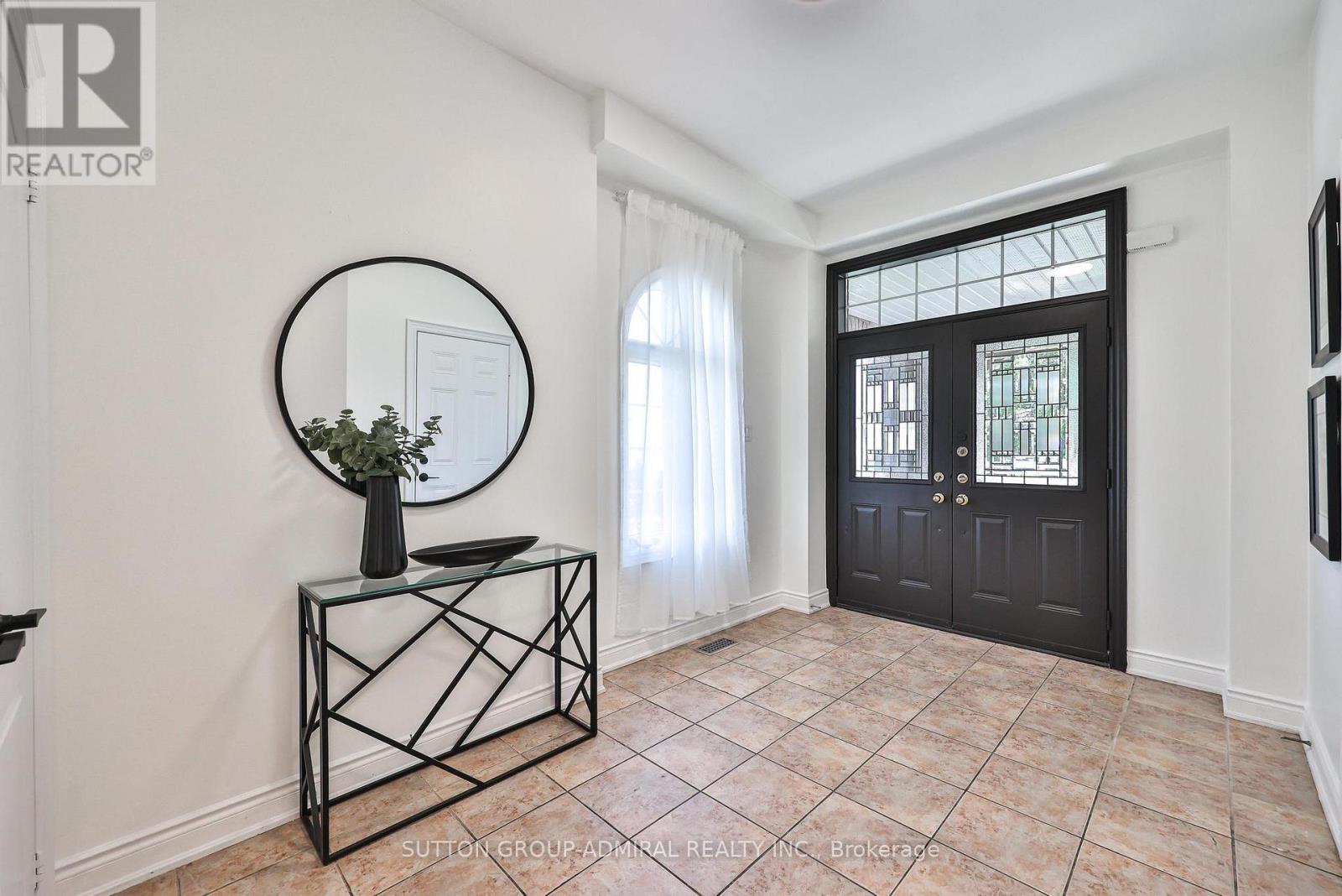 502 Apple Blossom Drive, Vaughan, Ontario  L4J 9A3 - Photo 4 - N13634786