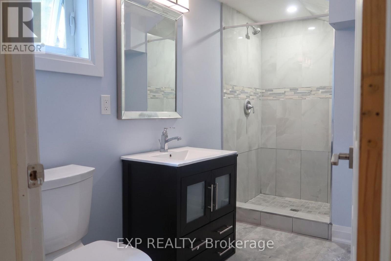 26 Curtiss Court, Barrie (Grove East), Ontario  L4M 2M7 - Photo 12 - S13634604