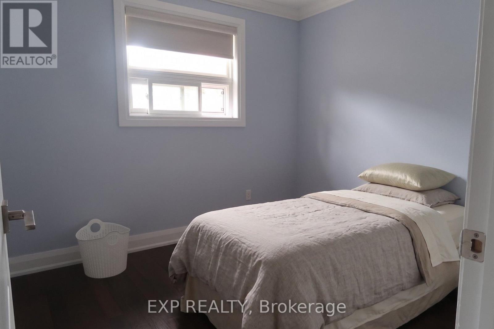 26 Curtiss Court, Barrie (Grove East), Ontario  L4M 2M7 - Photo 8 - S13634604