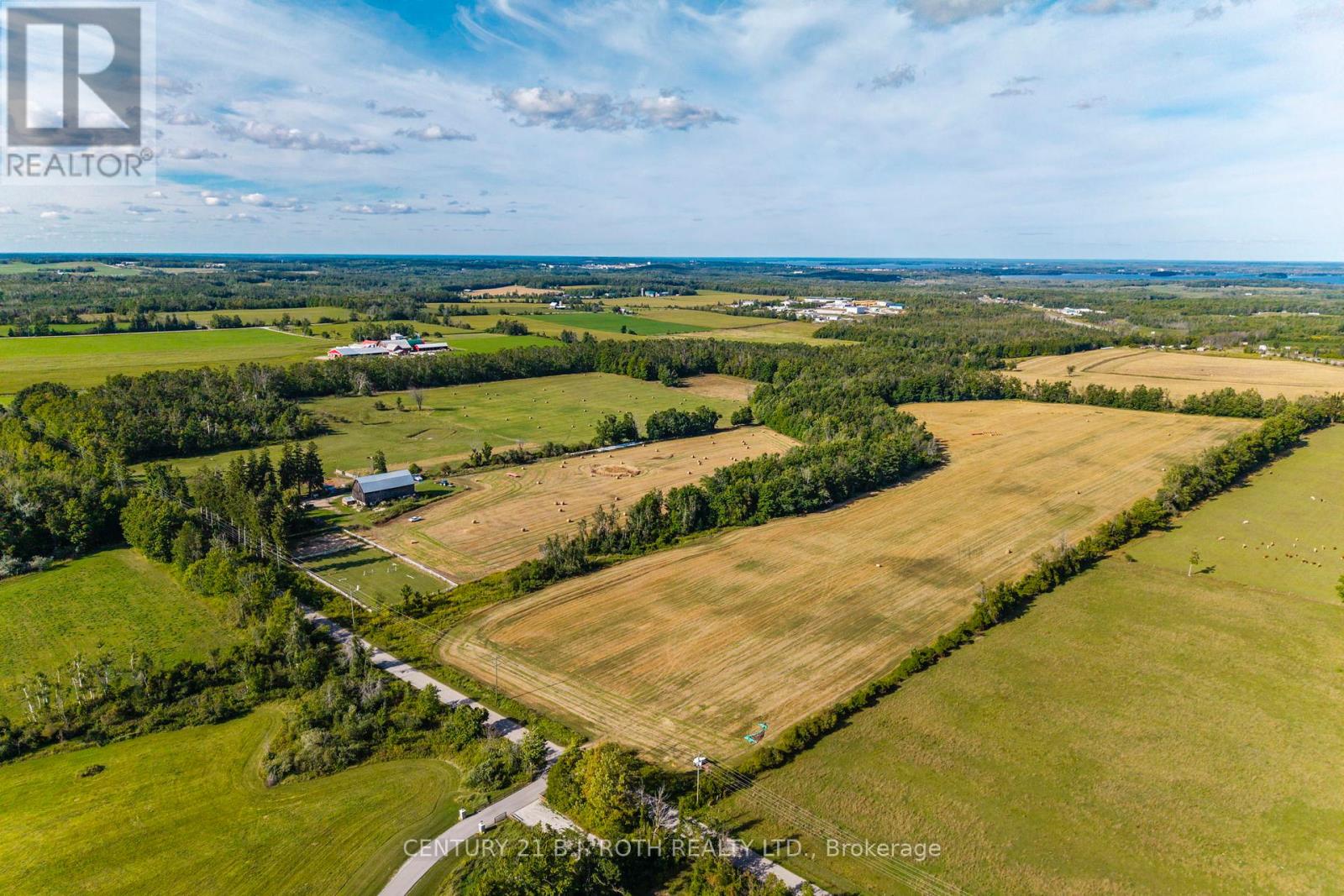 363 12 Line N, Oro-Medonte, Ontario  L0L 1T0 - Photo 3 - S13634748