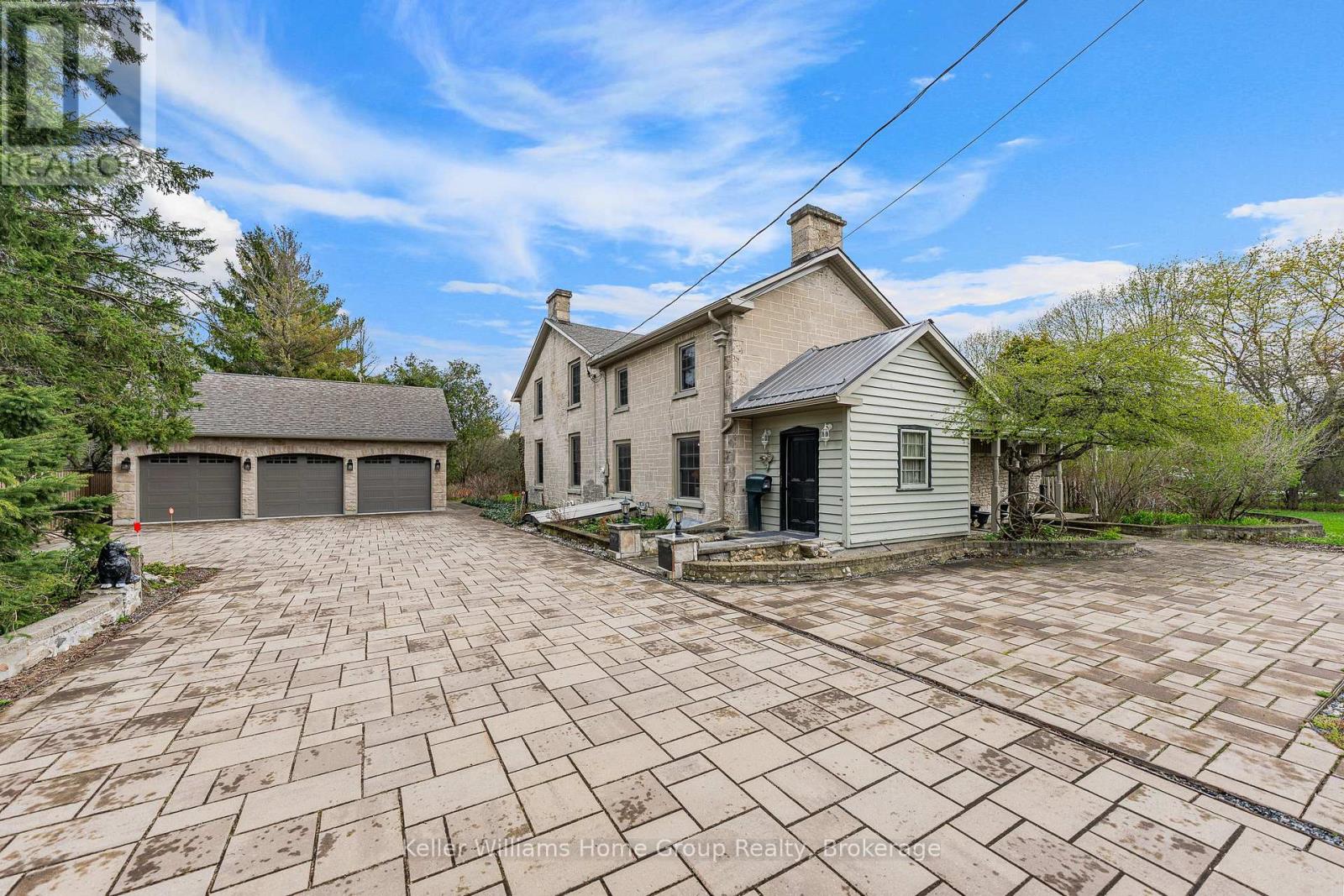 768 BON ACCORD STREET, centre wellington (fergus), Ontario